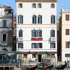 *** Hotel Antiche Figure Italia